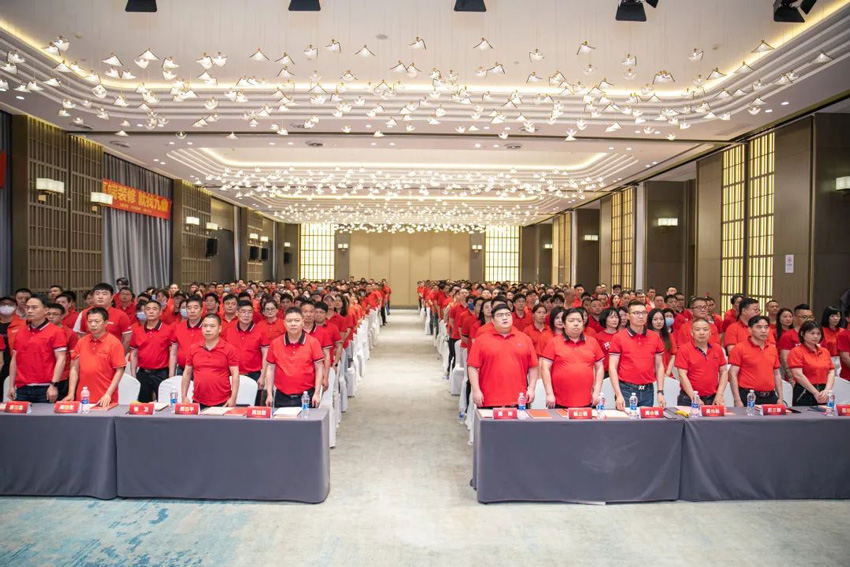 杭州九鼎裝飾公司5月員工大會勝利召開！